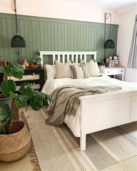 25 Sage Green Bedrooms That Are So Calming