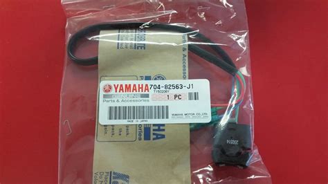 Yamaha 704 82563 J0 00 Ensemble De Commutateur De Garniture Et D