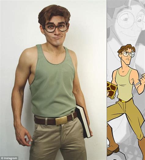 Cosplayer Dressed Up As Sexy Disney Characters For A Week Daily Mail