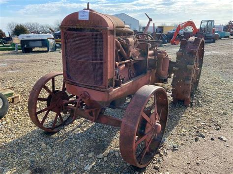 Mccormick Deering 10 20 Antique Tractor Gavel Roads Online Auctions