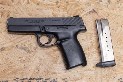 Smith And Wesson Sw40f 40 Sandw Police Trade In Pistol With Polymer Frame Sportsmans Outdoor