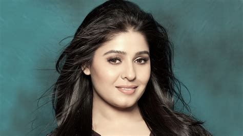 Sunidhi Chauhan Biography Age Weight Height Friend Like Affairs Favourite Birthdate