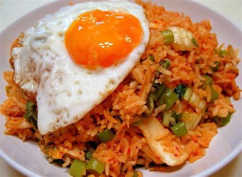 Masakan yang sudah sangat umum dijumpai khususnya di indonesia. Resep Nasi Goreng #IndonesiaFood #resepmasakan | Masakan ...