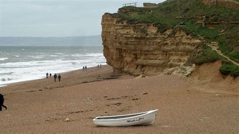 Overhanging Jurassic Coast Cliff Collapses Bbc News