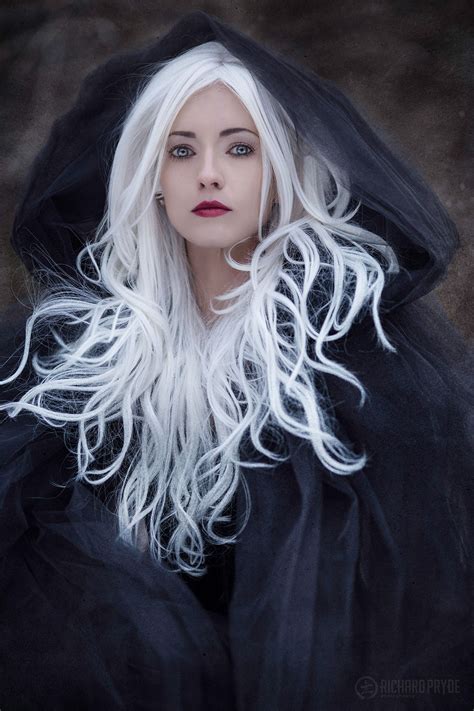 White Haired Gothic Model By Richard Pryde Gotik Güzellik Goth Kızlar Sarışın Güzellik