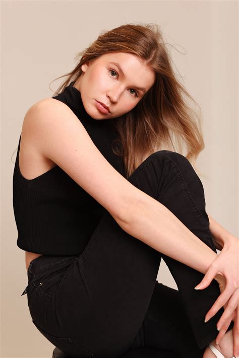 Amanda N — Fashion Model Agency