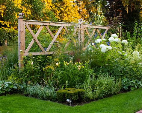 How To Plant A Cottage Garden Border Homes And Gardens