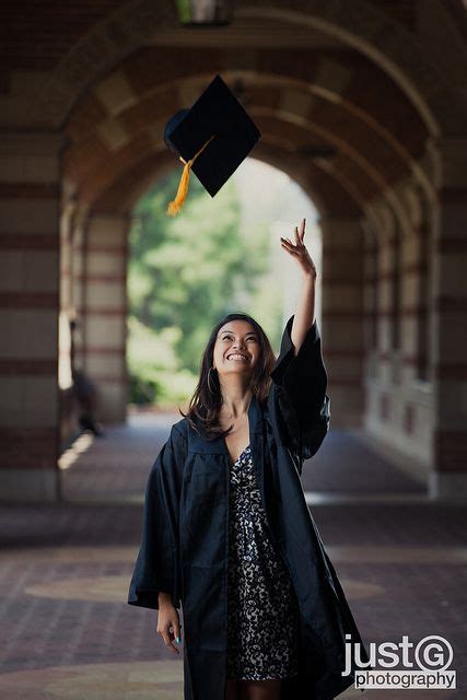 graduation picture poses