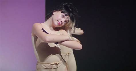 Sia S Music Video Of New Single Cheap Thrills With Maddie Ziegler Will Blow You Away Teen Vogue