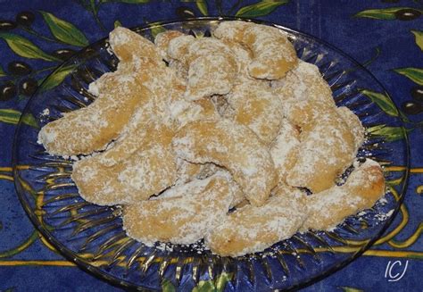 But croatia wouldn't be croatia if they didn't have a sweet version, too! Easy Croatian Cookies - Easy Croatian Cookies Medenjaci ...