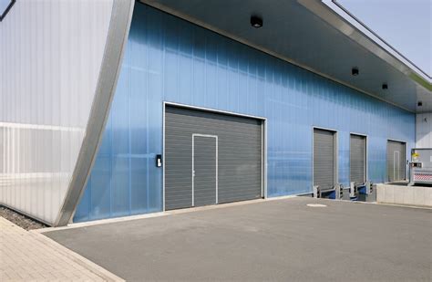 Unser modulares bausystem erlaubt uns ihre garage individuell und auf. Ihr Spezalist für Garagentore, Rolltore und Industrietore ...