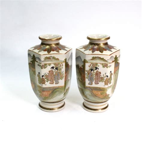 Pair Of Japanese Satuma Vases Meiji Period Camberwell Antique Centre