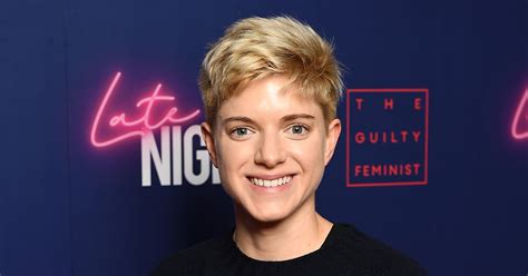 What To Know About Mae Martin From Feel Good On Netflix Popsugar