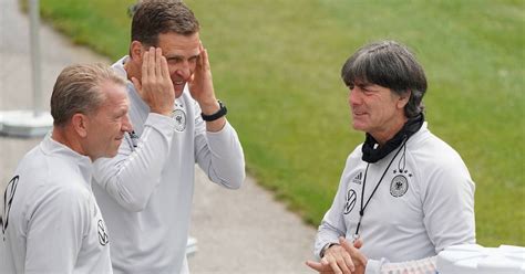 Even the coaching team is now tired of the behavior of the left foot. EM 2021, DFB-Team: Bierhoff erklärt Zustandekommen der WG ...