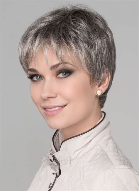 Short hairstyles for women over 50 should achieve 3 things: Imagens in 2021 | Gray balayage, Plus size fashion, Short ...