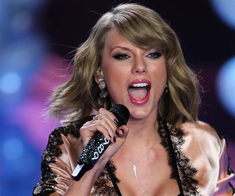 Shake It Off Lawsuit Rapper Claims Credit For Taylor Swifts Lyrics