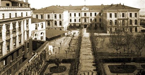 Galatasaray lisesi ile i̇stanbul erkek lisesi arasındaki farklar, benzerlikler vs. Mekteplerin Sultanı Galatasaray Lisesi | ListeList.com