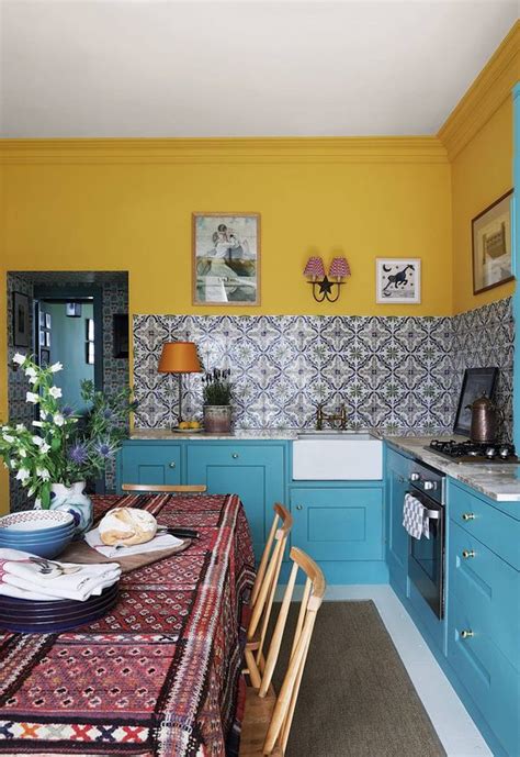 25 Catchy And Bold Blue And Yellow Kitchens Digsdigs