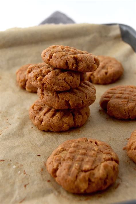 To make diabetic oatmeal cookies, you'll need beat in vanilla raisins and rolled oats. Oatmeal Cookie Recipe For Diabetic - Diabetic Cookie ...