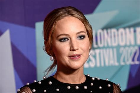 Jennifer Lawrence Discovers One Of The Most Powerful People In The Tv