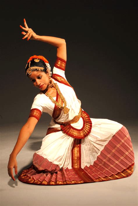 La Danse Indienne • Gopala Krsna · Centre Culturel De Linde