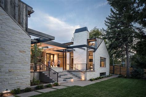 Modern Hilltop Residence In Denver Showcases Fabulous Design Features