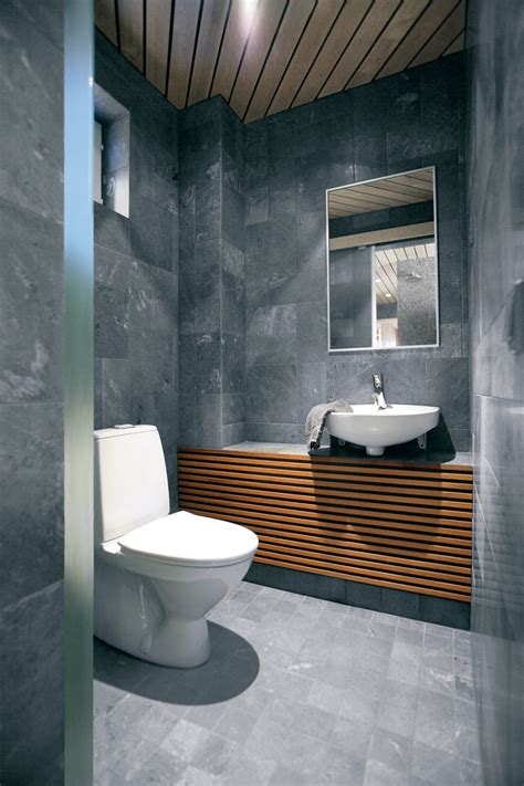Porcelain wood grain tiles, are perfect for the bathroom, since it offers greater stain and water resistance without sacrificing design aesthetics. 32 good ideas and pictures of modern bathroom tiles texture