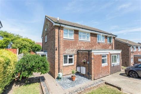 3 bedroom semi detached house for sale in fermor way crowborough east sussex tn6