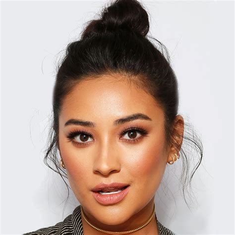 pretty little liars star shay mitchell reveals her best clear skin secrets glamour