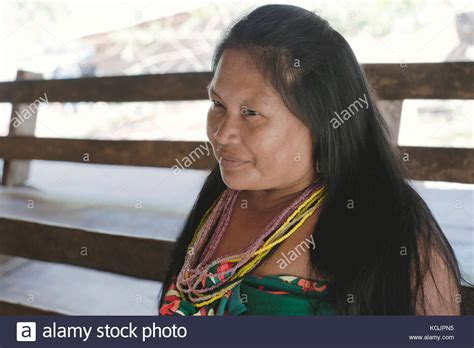 Embera Indian Village Fotos Und Bildmaterial In Hoher Auflösung Alamy