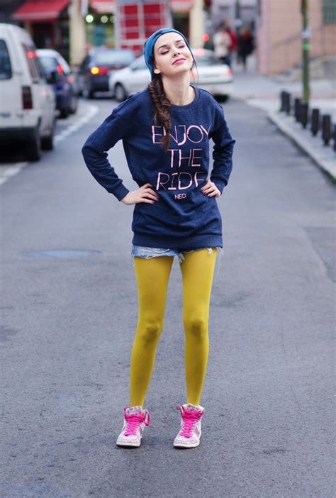 Colored Tights Outfit Yellow Tights Tights Outfits Pantyhose Outfits Miniskirt Outfits