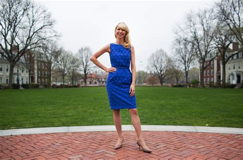 Amy Cuddy Takes A Stand The New York Times