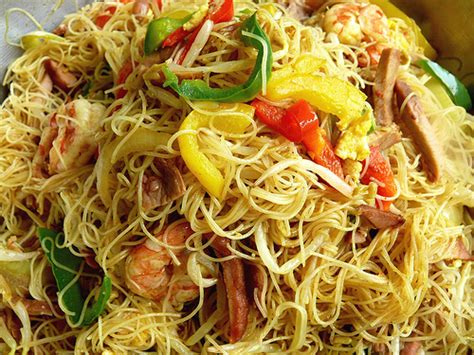 Chinese masterchef john zhang shows you how to make this stir fry noodles from scratch. Singapore Fried noodles Recipe by ashraf - CookEatShare