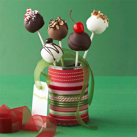 Then, set pops on a cookie tray. It's Written on the Wall: Yummy Christmas Desserts-Mini Snowball Cupcakes, Chocolate Peppermint ...