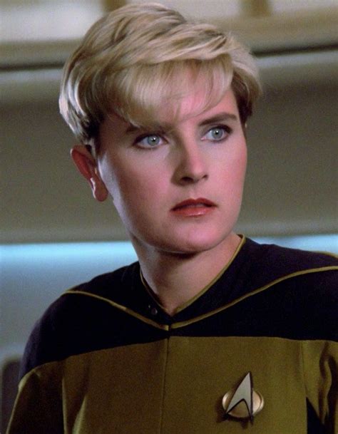 Tasha Yar Hledat Googlem Star Trek Crew Star Trek Voyager Star
