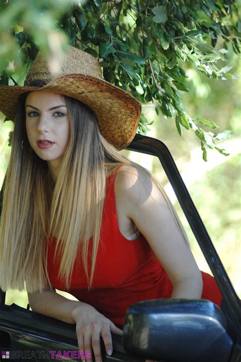 women 2k model stella cox sun hats phone hd wallpaper