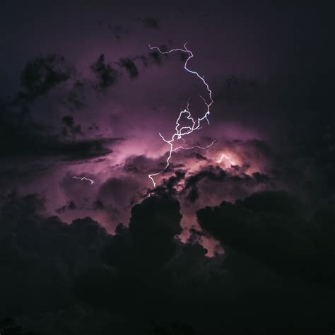 Lightning Strike Wallpaper 4k Stormy Clouds Dark Sky Nature 5844
