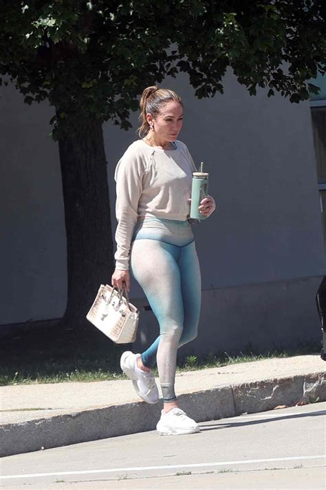 Jennifer Lopez Just Paired 92 Ombré Leggings With A Rare 200k Birkin