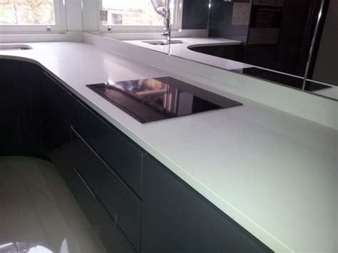 Unlike more delicate materials, such as vinyl or wood, finished white granite worktops are very hard to stain. Silestone White Quartz Kitchen Worktop Forest Hill | MG ...