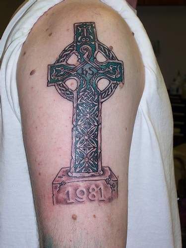 Looking for a great 2013 with new tattoos form the illustrator tattoo in dallas ga. Celtic cross father memorial tattoo - Tattooimages.biz