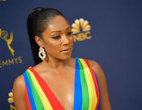Night School Star Tiffany Haddish Slays In A Nude Top Revealing Her Collarbones And Shoulders