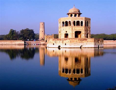 Historical Places To Visit In Pakistan