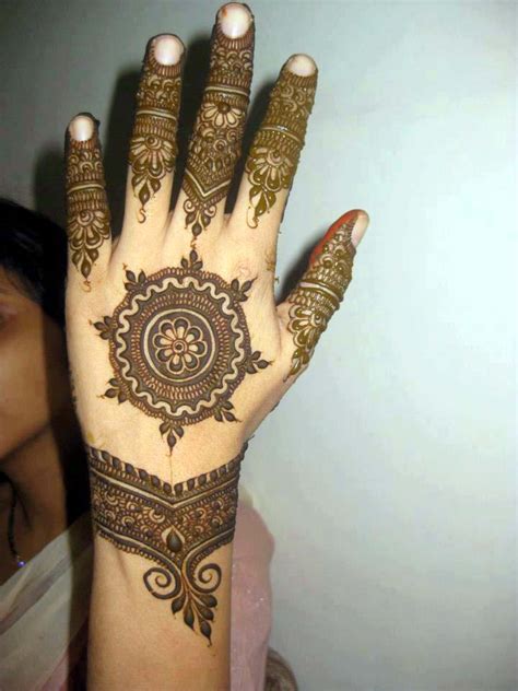 Latest Eid Arabic Mehndi Designs 2017 For Women