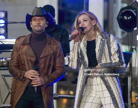 Tim Mcgraw And Faith Hill Perform Live On Nbcs Today At Rockefeller