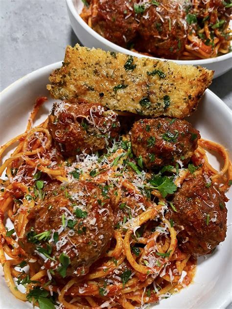 Homemade Spaghetti And Meatballs W Garlic Bread Wherezzm