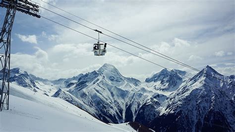 Chairlift Snow Cap Mountain Gondola Lift Snowboarding Skiing Snow Winter Mountains Peaks
