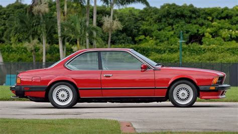 Naturally aspirated engines are dead. The Original BMW M6 - A Naturally-Aspirated Bavarian Muscle Car
