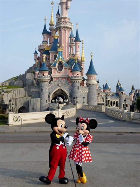 Mickey And Minnie Mouse Disneyland Paris