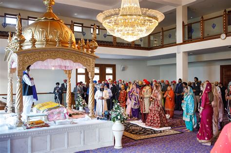 Indy And Amis Sikh Wedding At Guru Nanak Darbar Gurdwara In Grave Olly