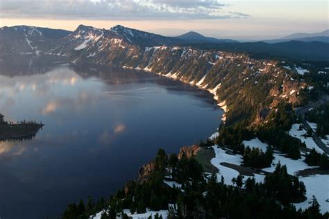 10 Best Things To Do In Crater Lake In Winter Small Town Washington